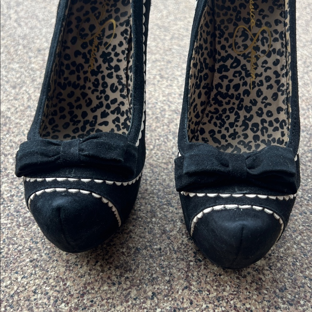 JESSICA SIMPSON Black High Heels with Bow Accent - Picture 9 of 13